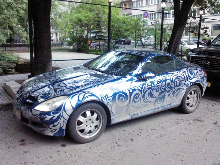 Аэрография Гжель на авто