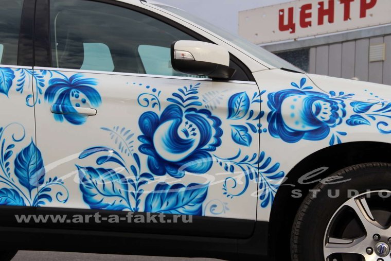 Машина под Гжель