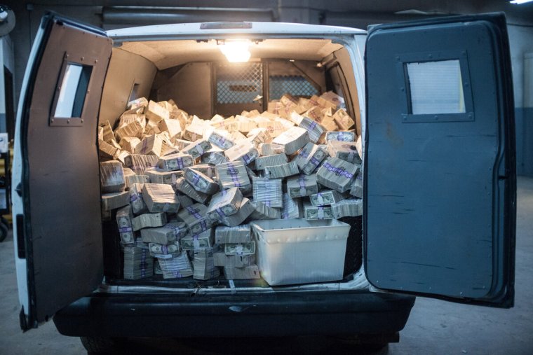 КАМАЗ инкассатор