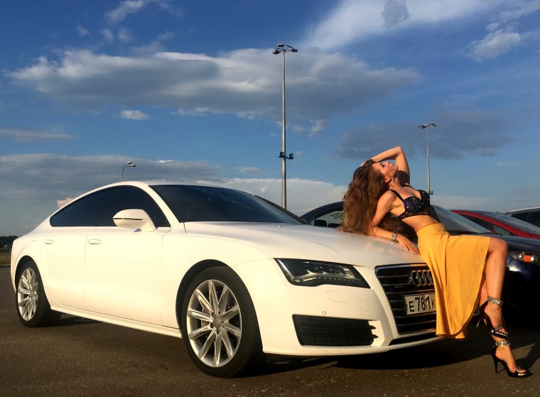 Ауди а6 с6 и девушки