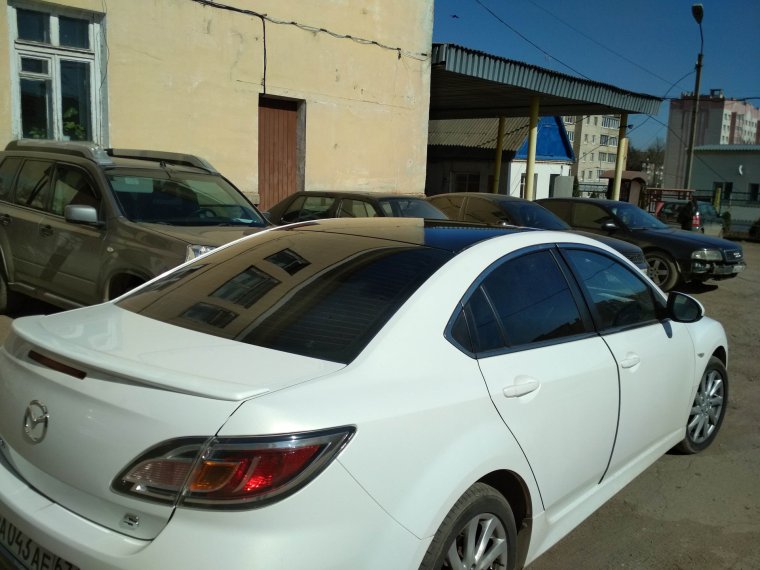 Мазда 6 черный низ белый верх