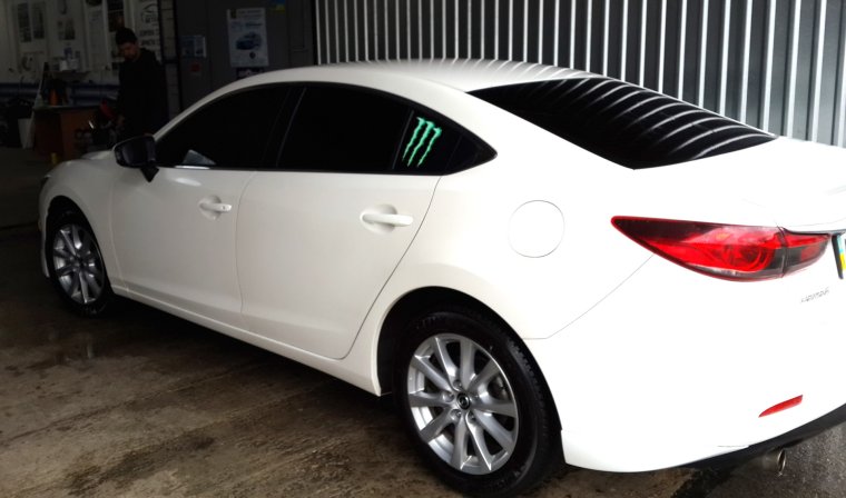 Фольксваген поло чёрный винил седан