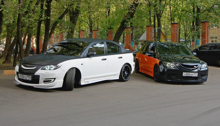 Машины черный верх белый низ