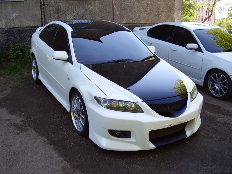 Машины черный верх белый низ