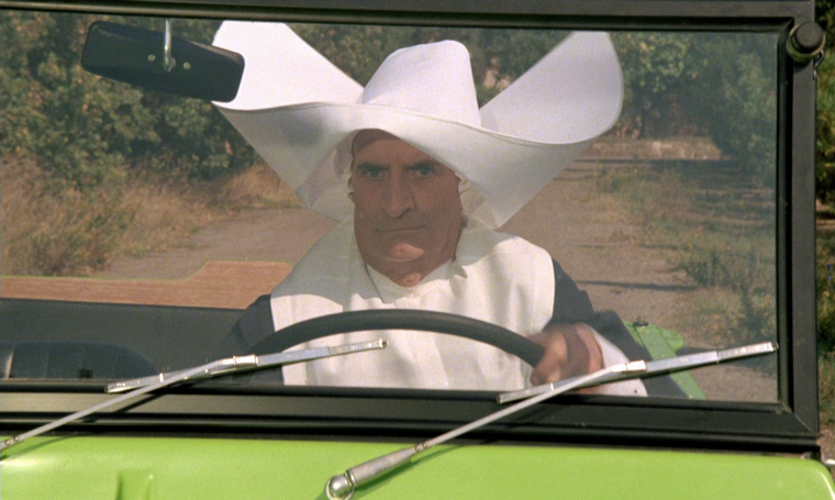 Луи де Фюнес монашка за рулем