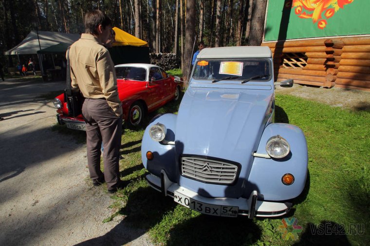 Любители автостарины