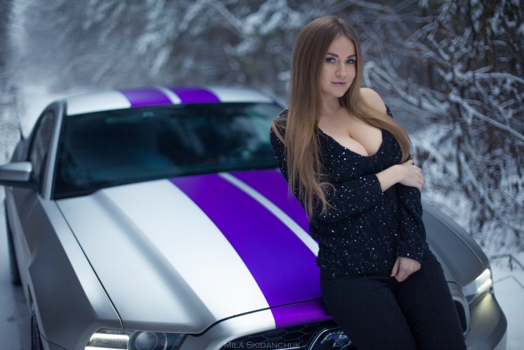 София Темникова и Форд Мустанг