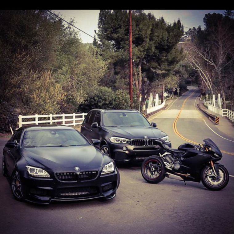 Мерс и БМВ черные