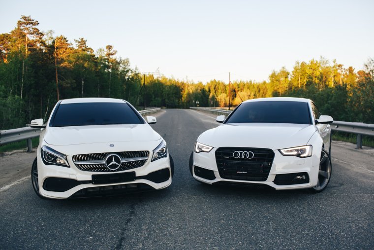 Ауди а4 и Мерседес CLA