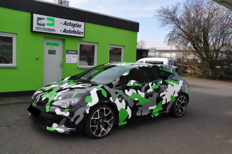 Opel Astra камуфляж