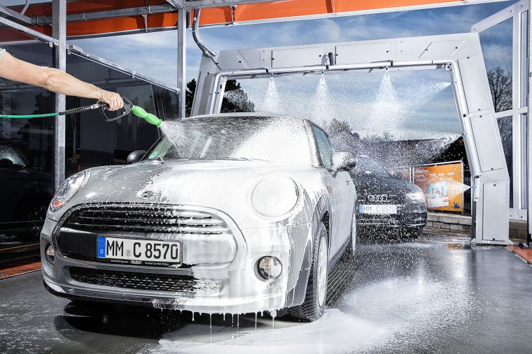 Автомойка автомобиля