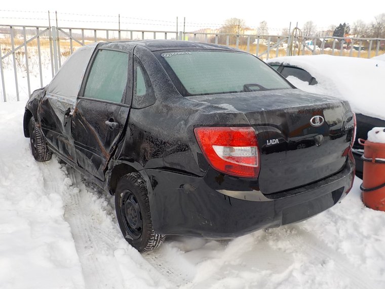 Битая черная Гранта