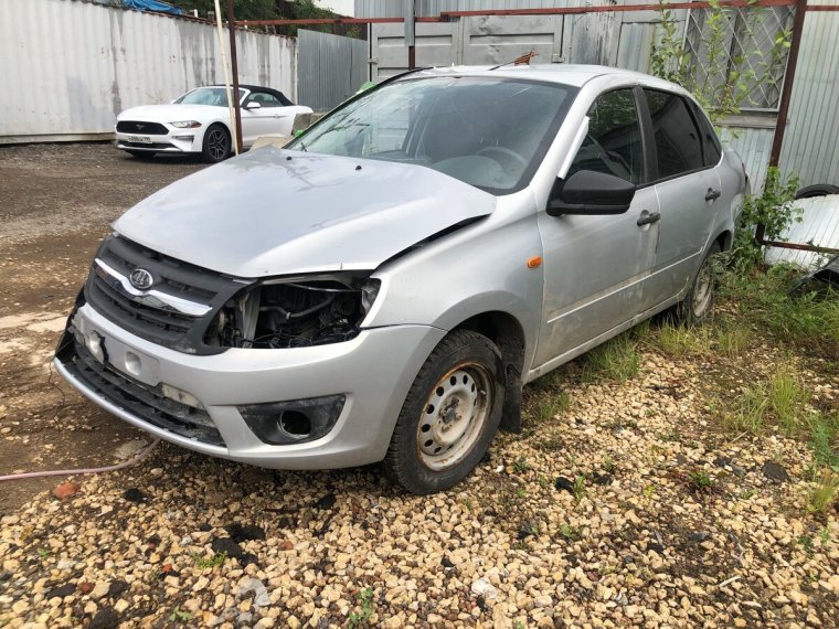 Лада Гранта 2016 серебристая