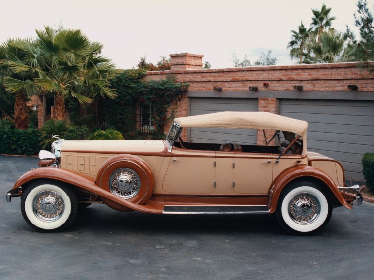 1930 Chrysler 77