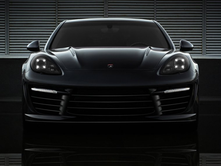 Машина Порше черный