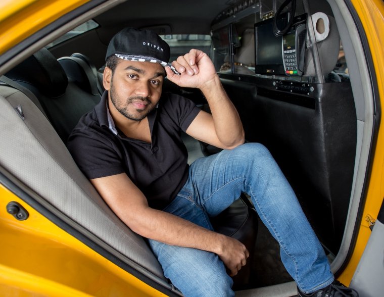 Богатый таксист