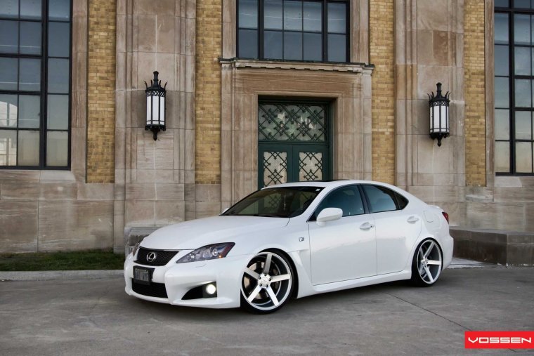 Lexus is 250 r18 Воссен