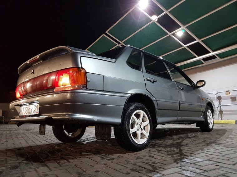 ВАЗ пятнашка 2115 .серая.