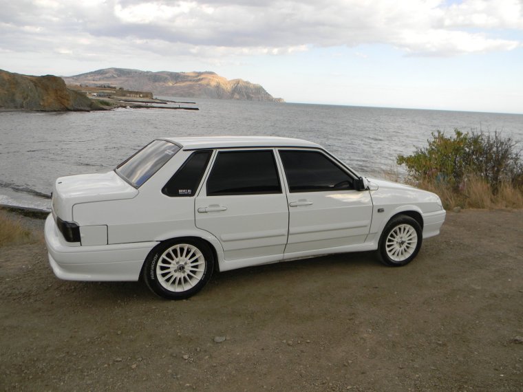 ВАЗ 2115 белая тюнинг