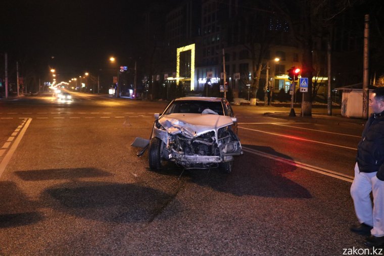 Разбитые машины ВАЗ 2108