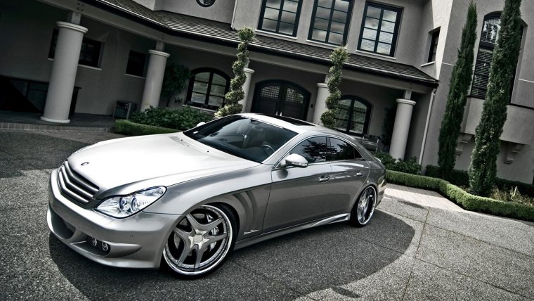 Mercedes Benz CLS 63 AMG синий