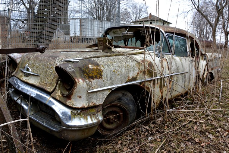 Заброшенные современные автомобили