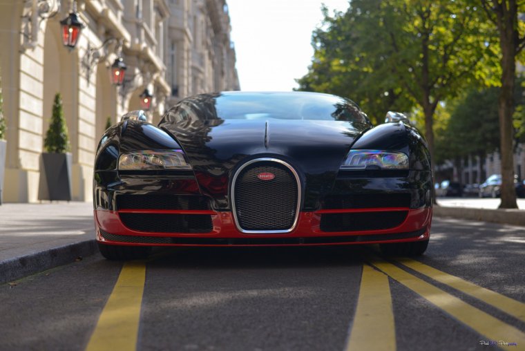 Бугатти Вейрон в Москве