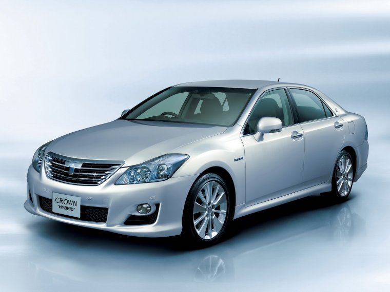 Toyota Crown s200 Hybrid