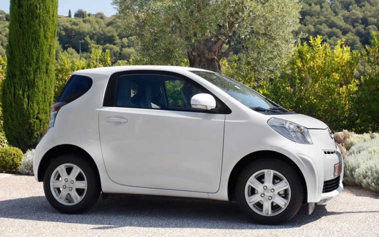 Toyota IQ 2010