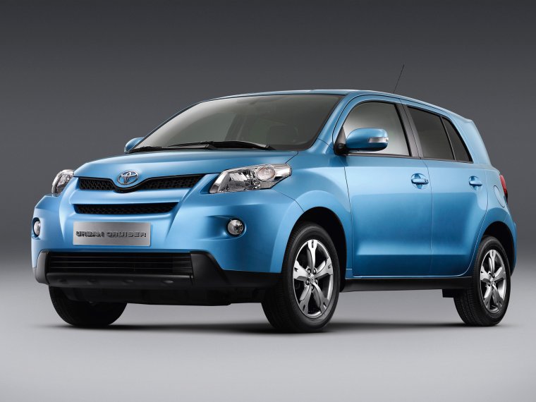 Тойота Урбан Крузер 2020