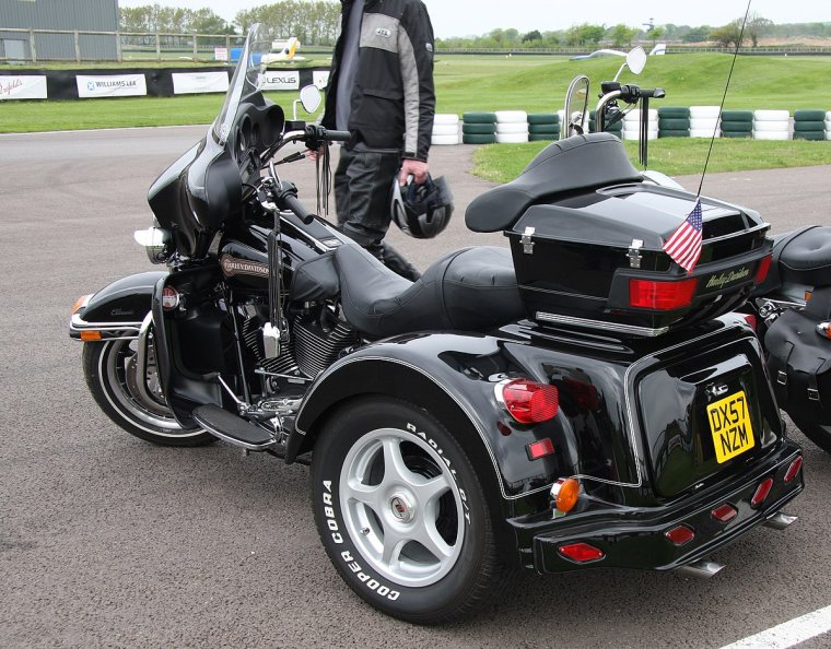 Американский трехколесный мотоцикл