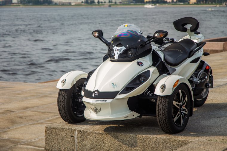 CF Moto трицикл