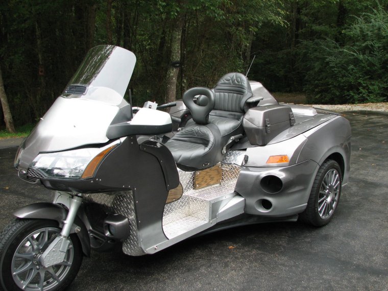 Трёхколёсный мотоцикл Honda