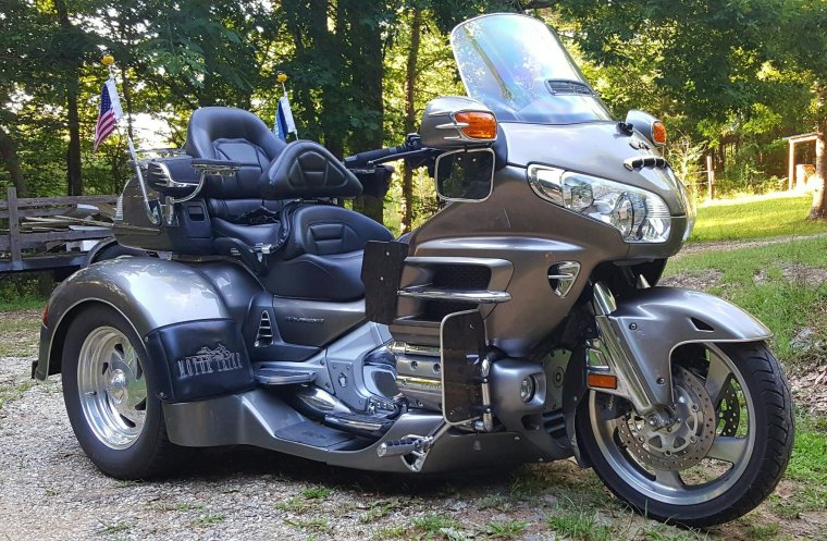 Мотоциклах марки Honda Goldwing 1800