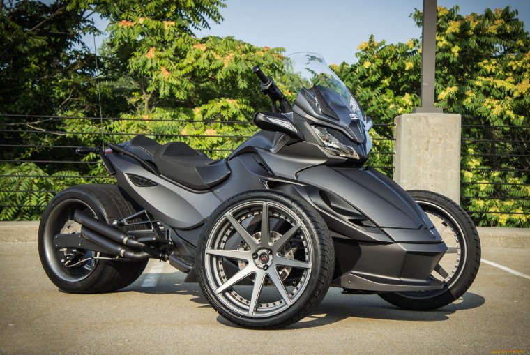 Трёх колесный мотожикл