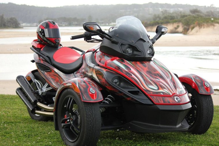 Трицикл Кан ам Спайдер