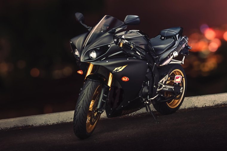 Yamaha YZF-r1
