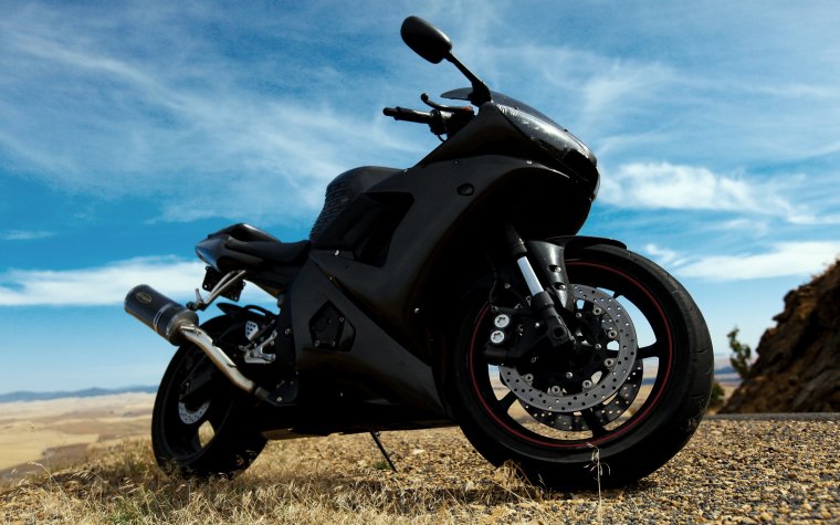 Мотоцикл в4в Ямаха черный