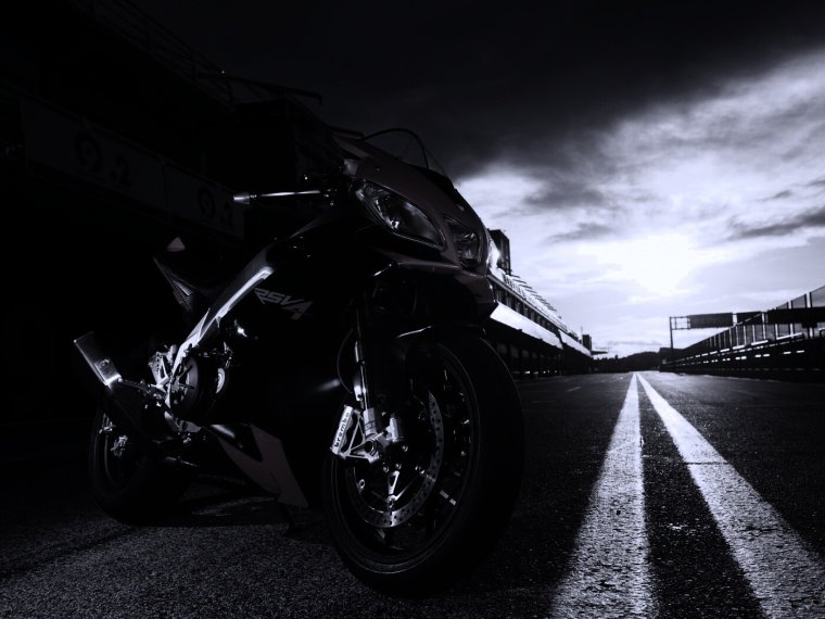 Априлия рсв4 Разбитая