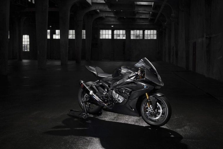 BMW hp4 Race Black