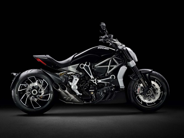 Мотоцикл Ducati Diavel