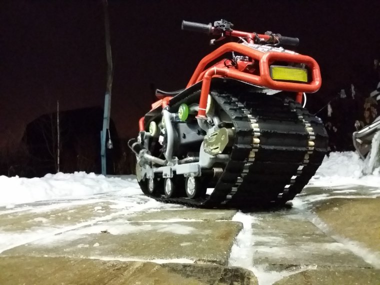 Гусеничный вездеход Быстросъёб