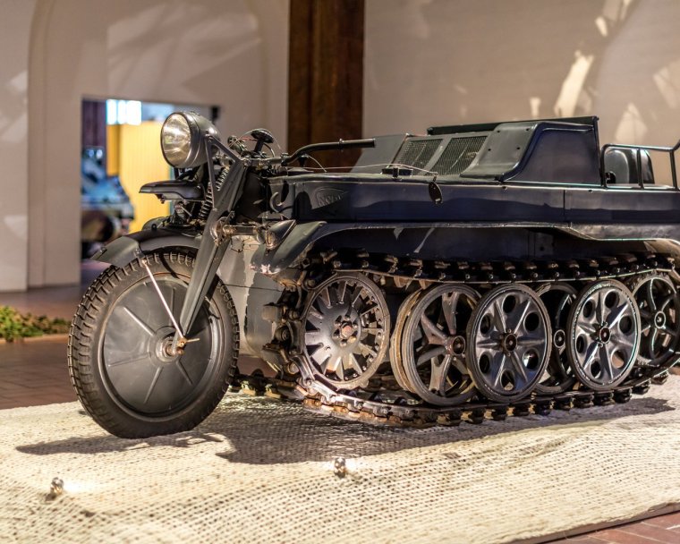 Полугусеничный мотоцикл Kettenkrad