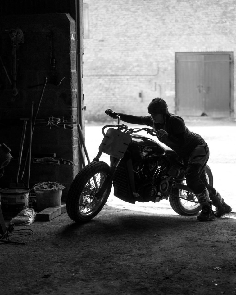 Гараж для мотика