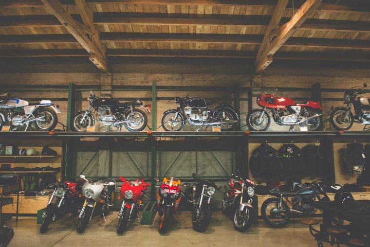 Ducati Moto Showroom