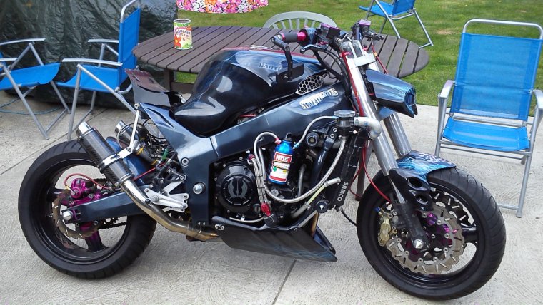 Yamaha v Max Streetfighter