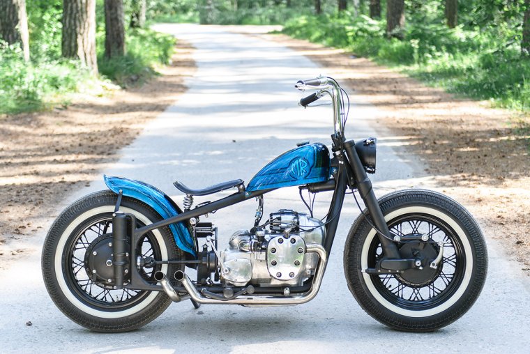 Bobber мотоцикл Урал