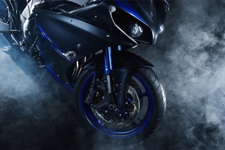 Yamaha YZF r1 Wallpaper
