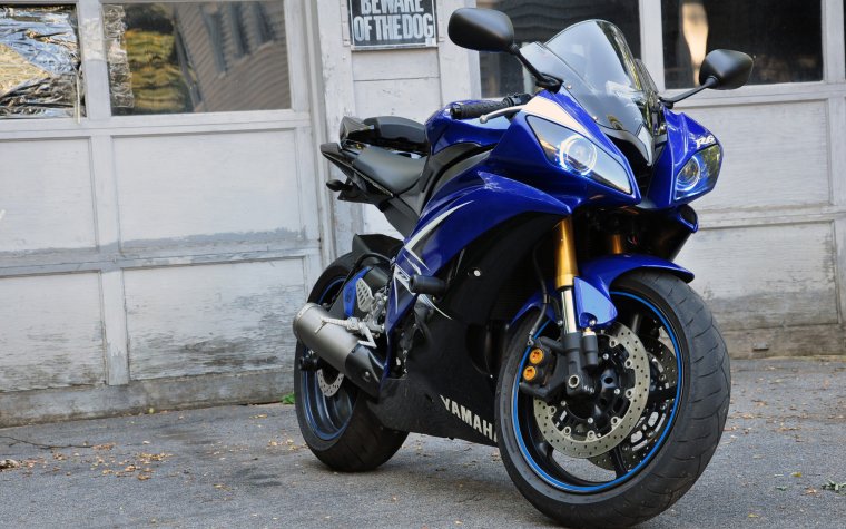 Мотоцикл синий Yamaha r6
