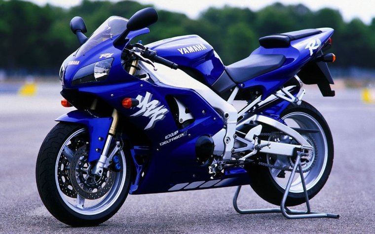 Гоночный мотоцикл Ямаха